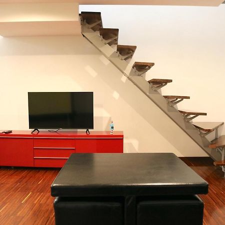 Ferienwohnung Cozy & Large Loft Famagosta Mailand Exterior foto