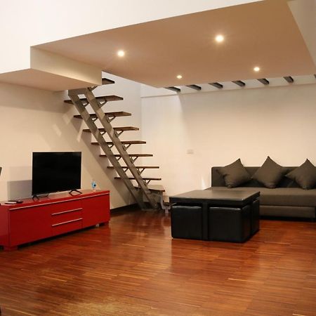 Ferienwohnung Cozy & Large Loft Famagosta Mailand Exterior foto