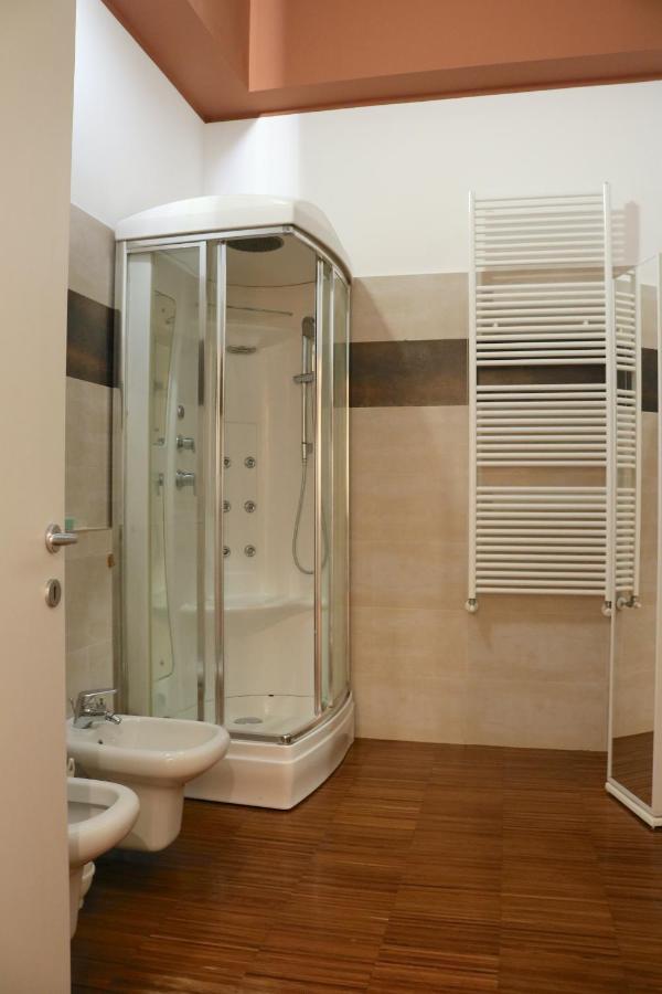 Ferienwohnung Cozy & Large Loft Famagosta Mailand Exterior foto