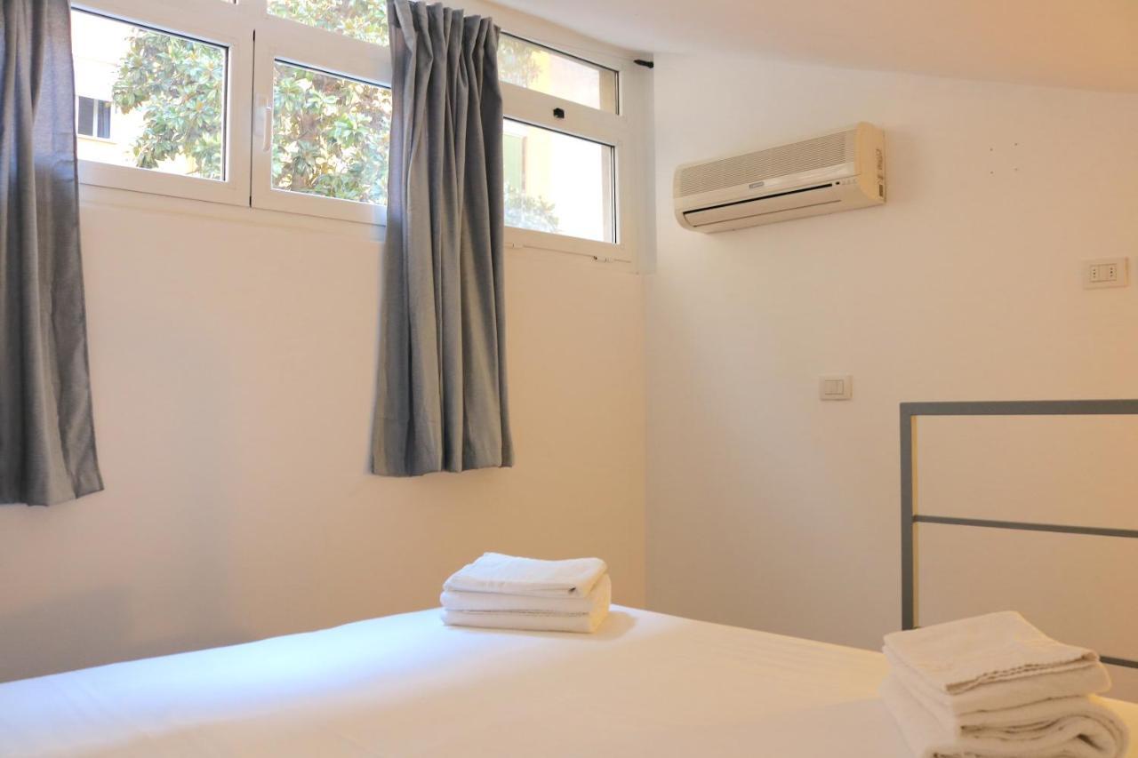 Ferienwohnung Cozy & Large Loft Famagosta Mailand Exterior foto